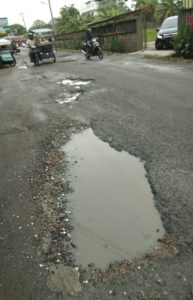 Jalan Proklamasi, Perniagaan, HM Arief Stabat Langkat Rusak dan Berlubang