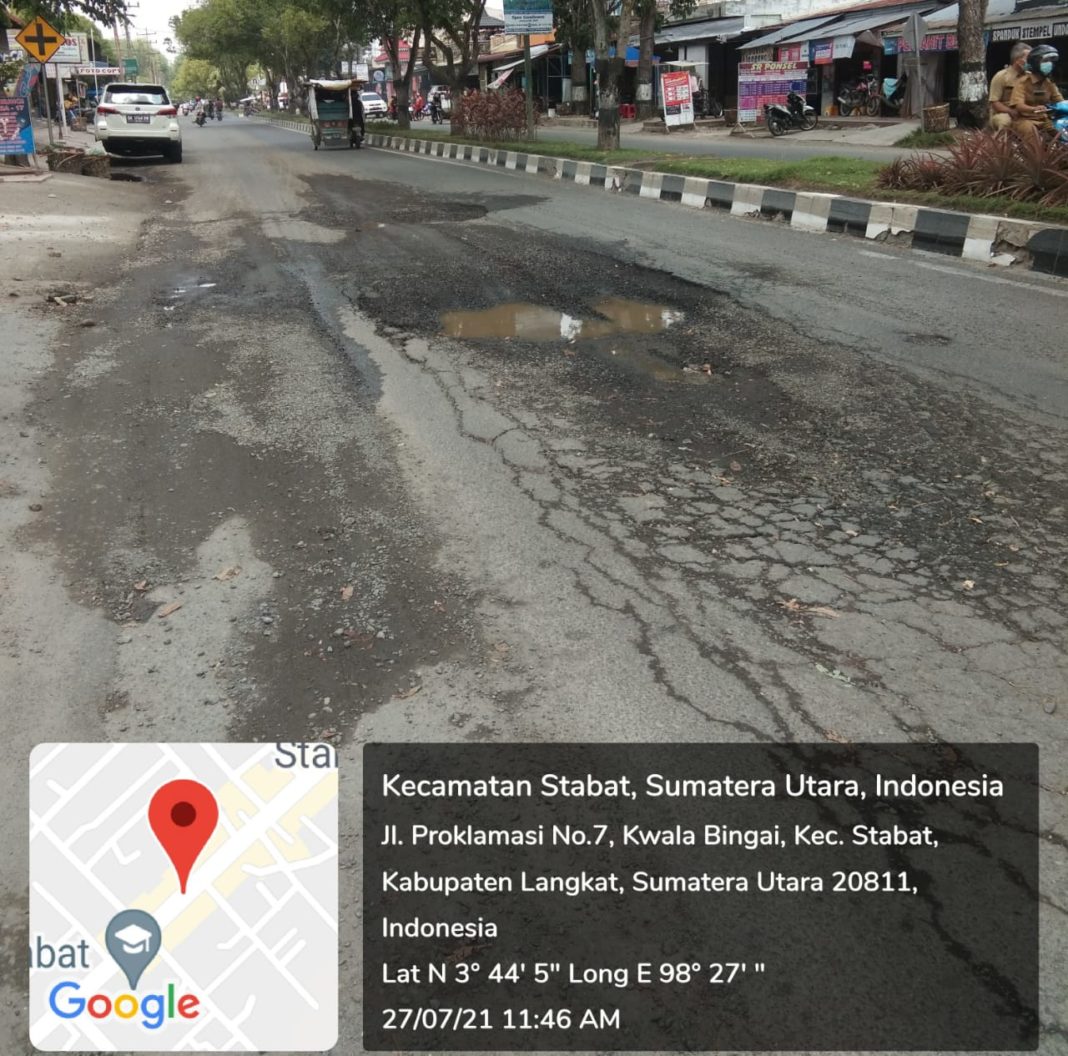 Jalan Proklamasi Stabat Rusak
