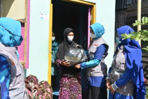 Ketua BK3S Batu Bara berbagi sembako