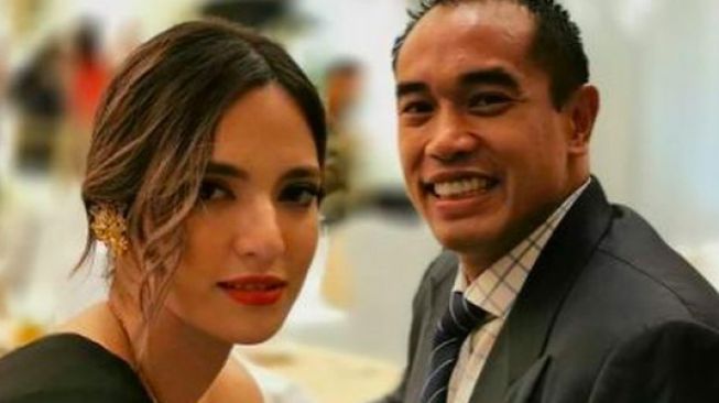 Nia Ramadhani dan Ardi Bakrie