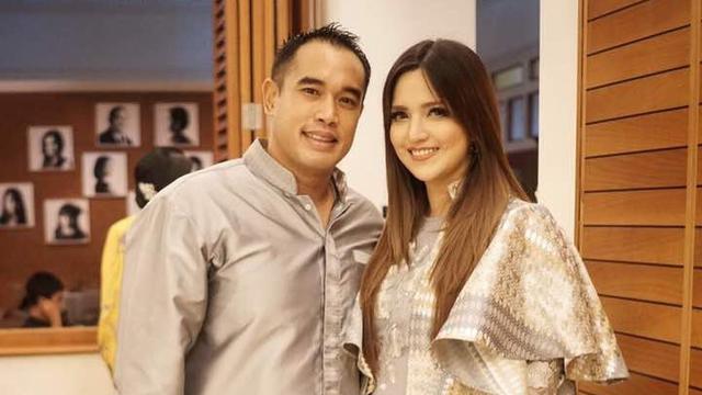 Nia Ramadhani dan Ardi Bakrie