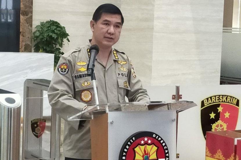 Prof Henuk Hendak Propamkan Polisi
