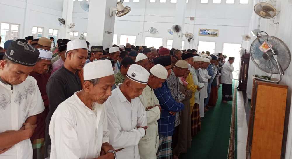 DMDI dan Jamaah dari Langkat Berziarah ke makam Almarhum H Anif