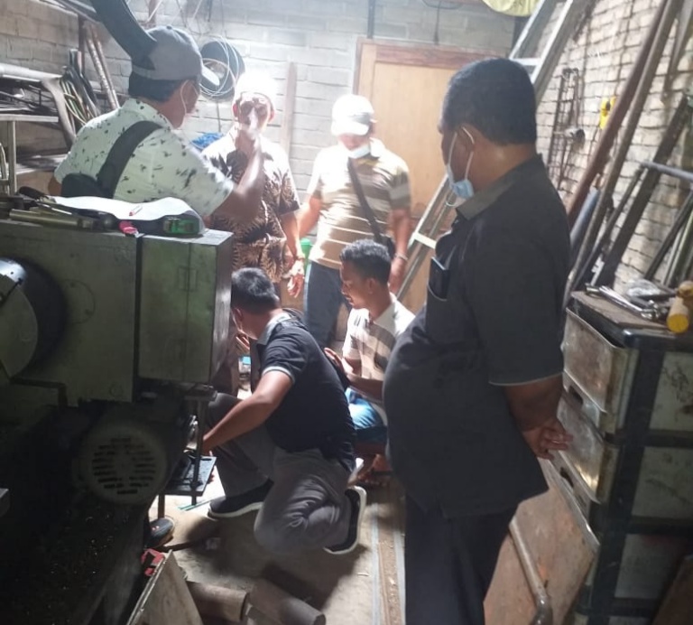 Gantung Diri di Gudang Las