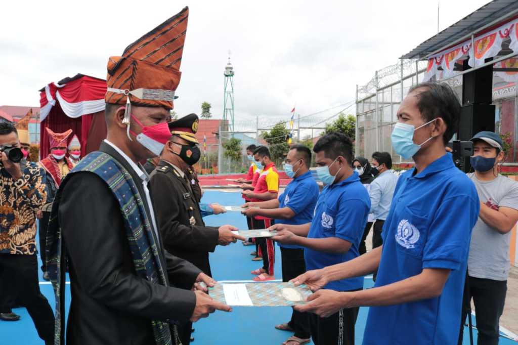 HUT RI ke-76