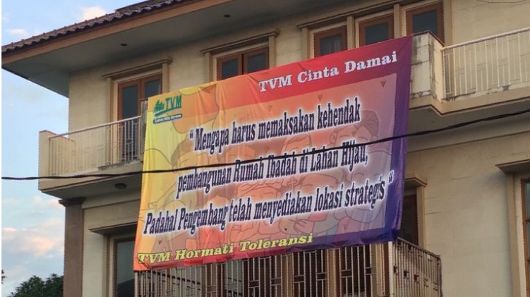 Melawan Aturan