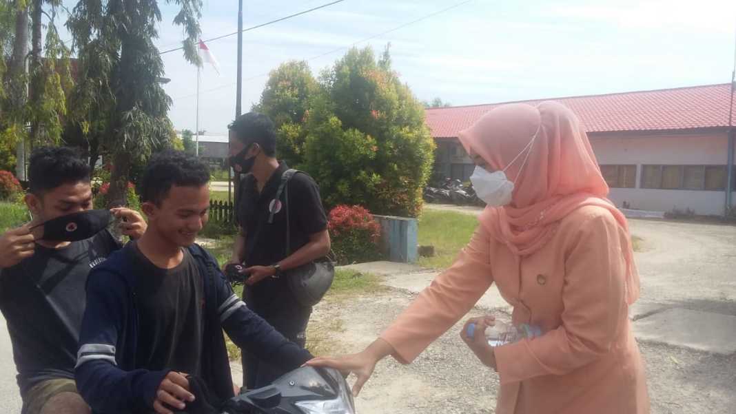 Bentuk Kepedulian Dharma Wanita Persatuan