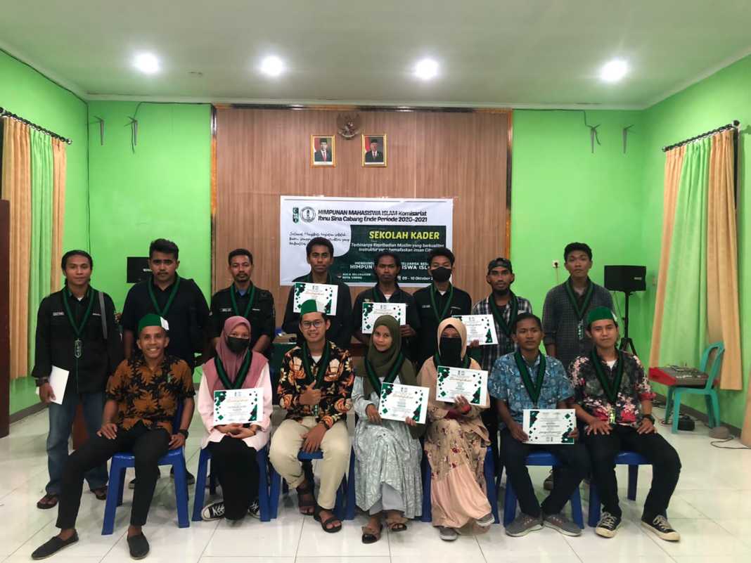 HMI Komisariat Ibnu Sina Sikka Gelar Sekolah Kader