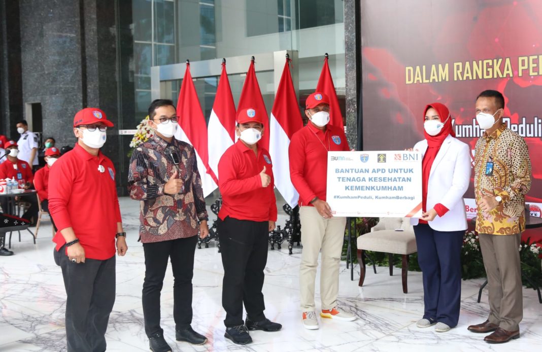 Kemenkumham RI Berikan 1.000 Bingkisan