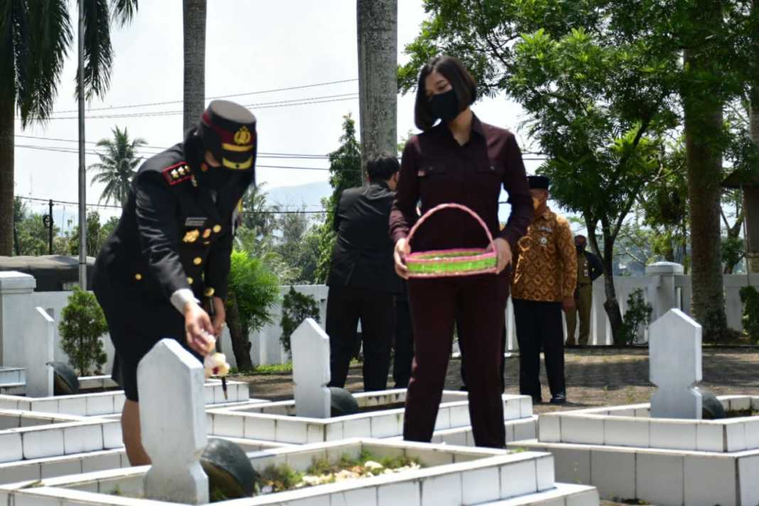 HUT TNI ke-76