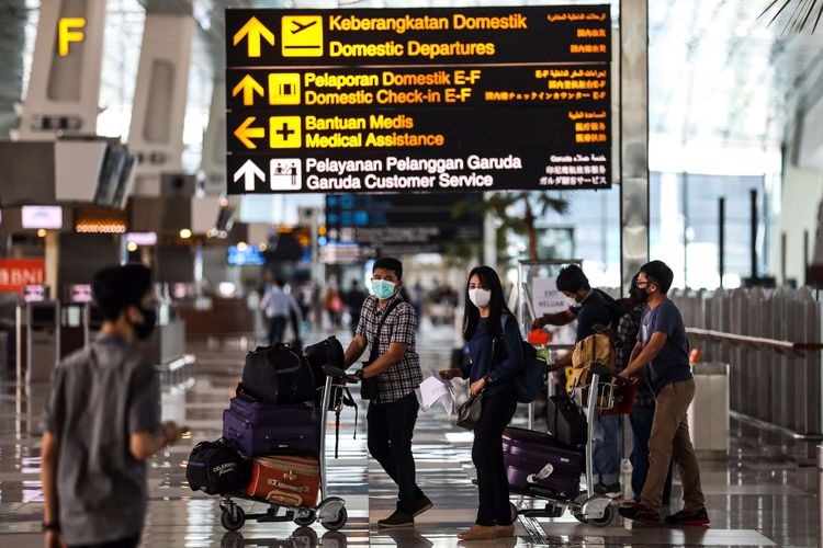 Pemerintah Perbolehkan Penumpang Pesawat Luar Jawa-Bali Pakai Antigen