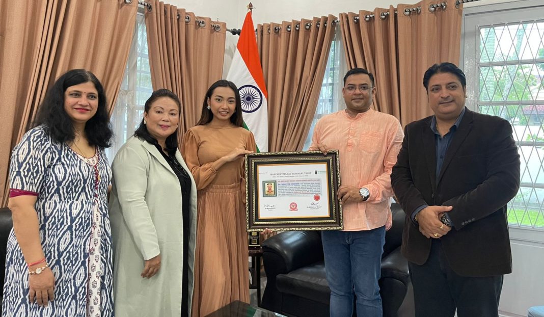Anak Medan Sarah Desideria, Raih Penghargaan Manumukt Manav Distingushed Service Award 2021