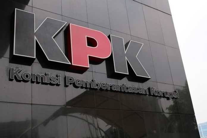 Fernando Emas KPK dan Polisi