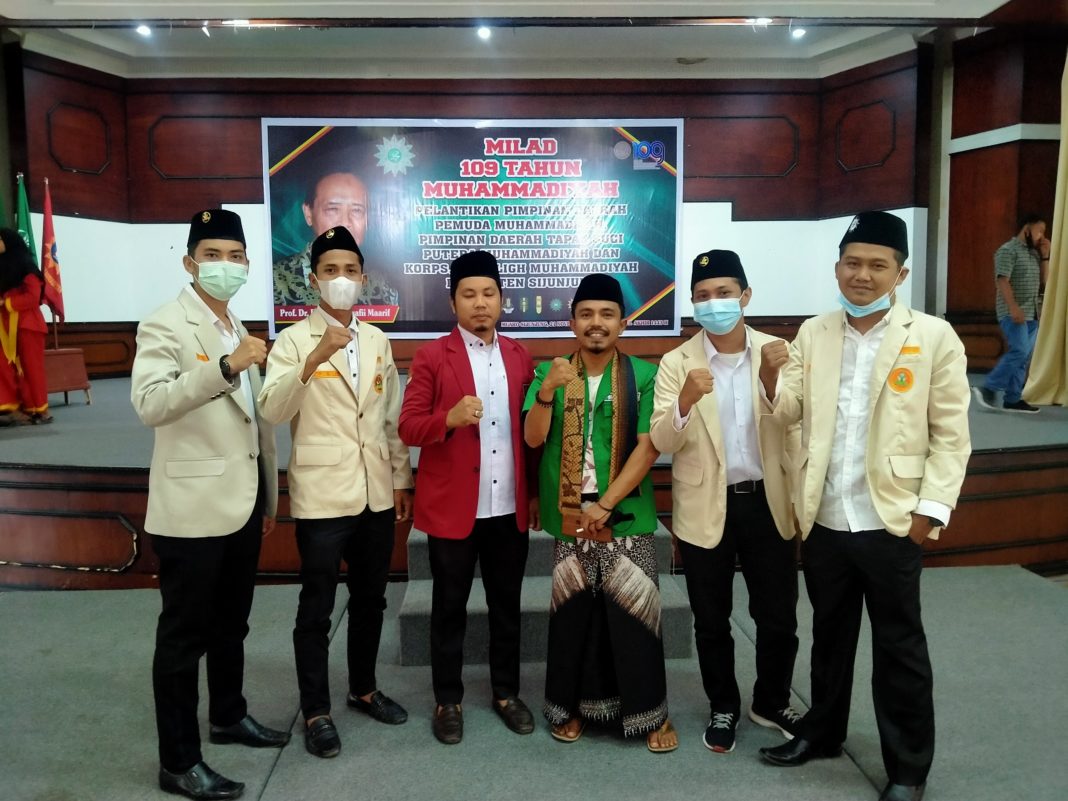 Gus Lur : Kepakkan Dua Sayap Burung Garuda Di Ranah Lansek Manih
