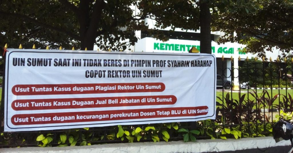 Mahasiswa Adukan Penerimaan Dosen Tetap BLU UIN-SU ke Istana Negara dan Kemenag 