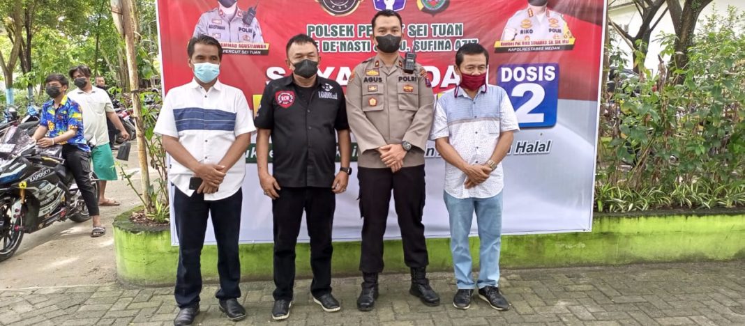 Warga Sambut Baik Vaksin di De Nasti Cafe