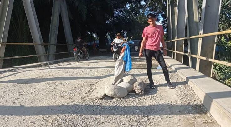 Jembatan Bukit Tua