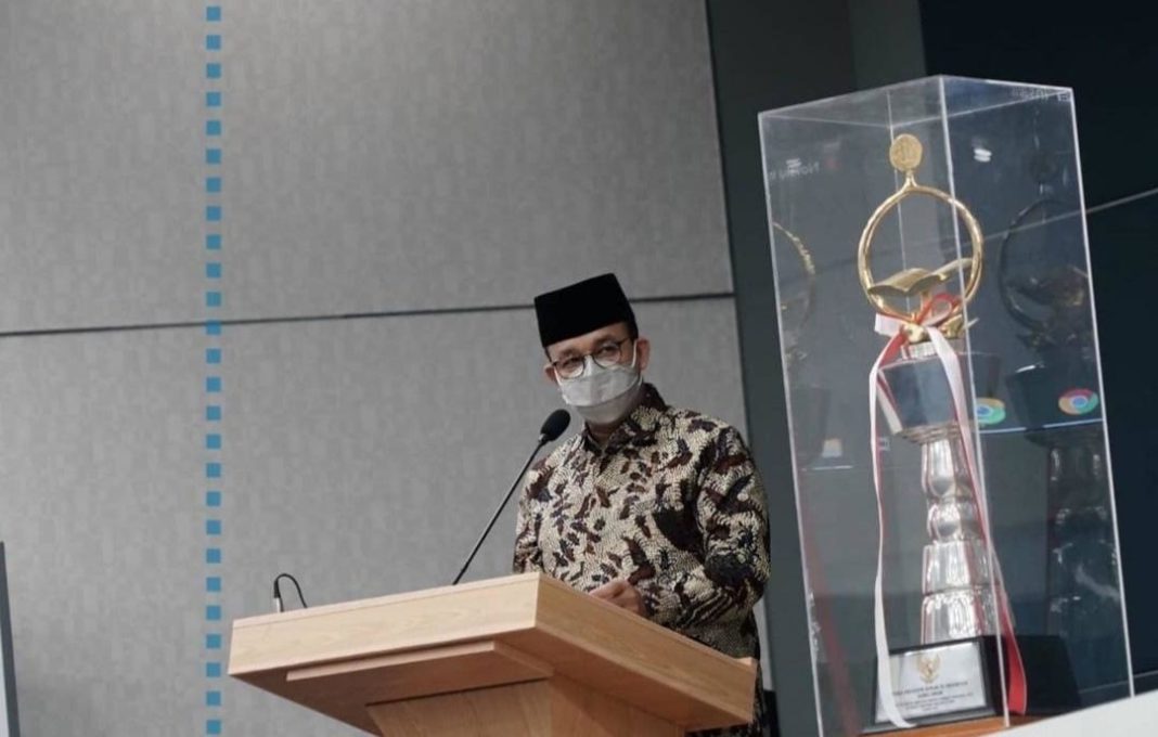 Gagal Dipukul, Anies Dirangkul
