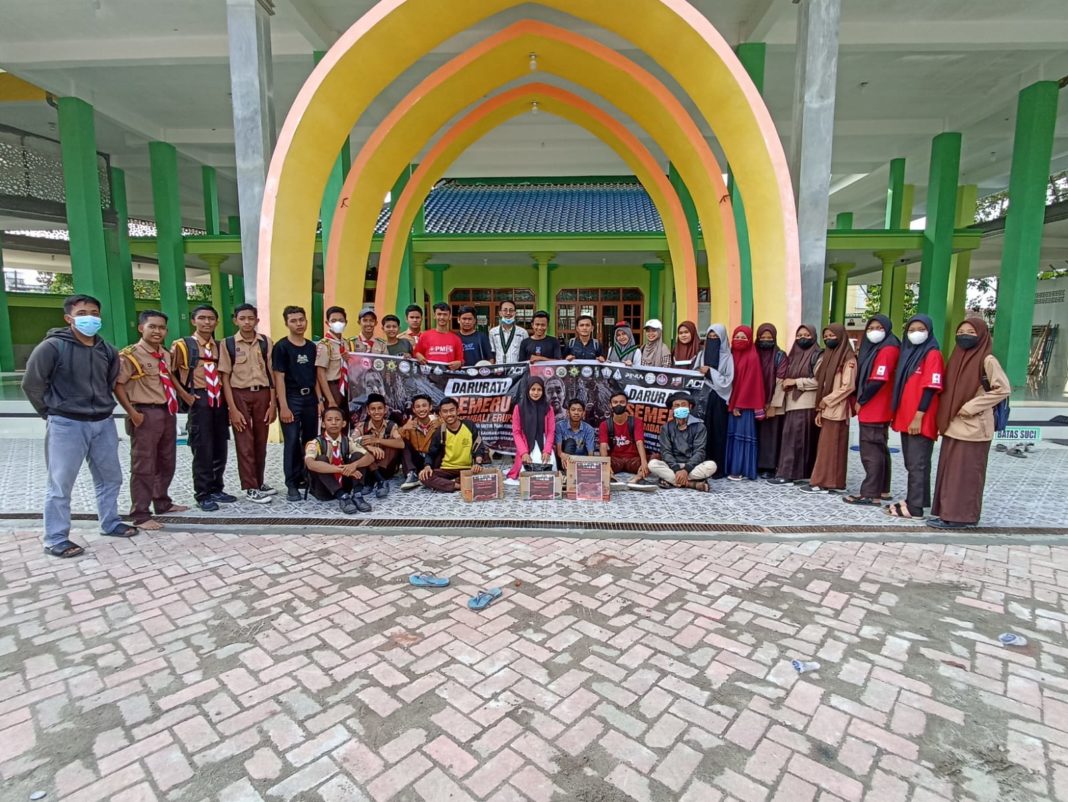 Peduli Semeru