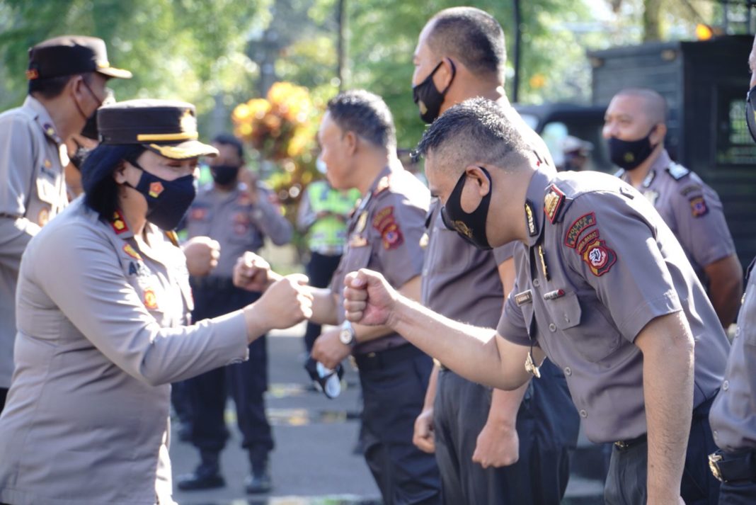 42 Personil Polres Banjar Naik Pangkat