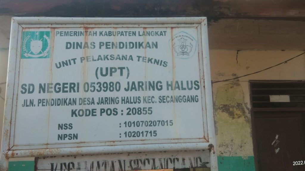 Bangunan SD Negeri di Desa Jaring Halus Langkat