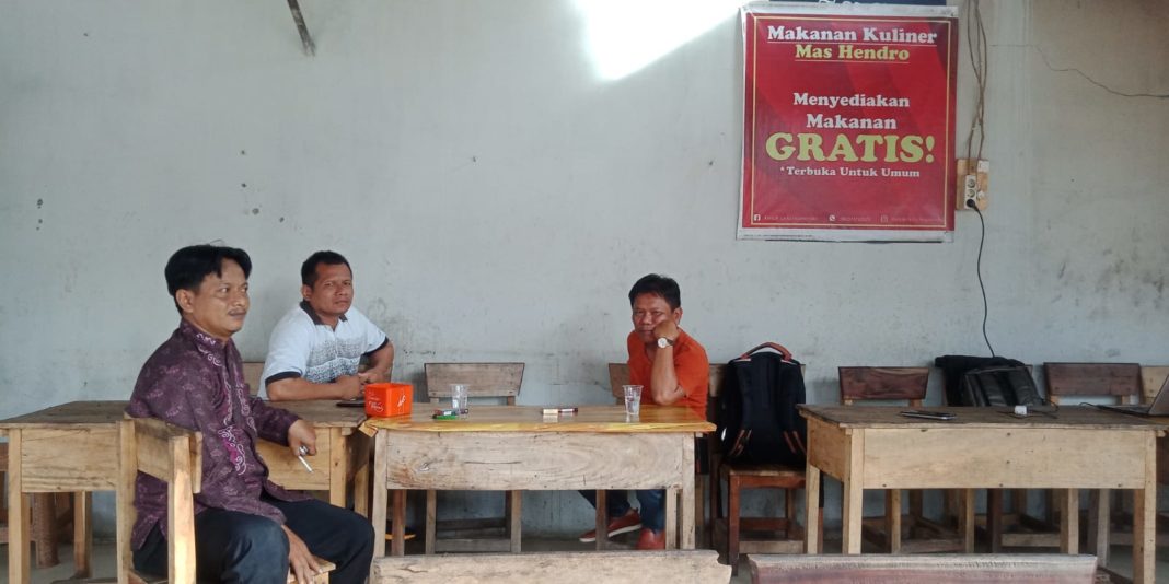 Makan Minum Gratis, Pemilik Kripik Cinta Mas Hendro