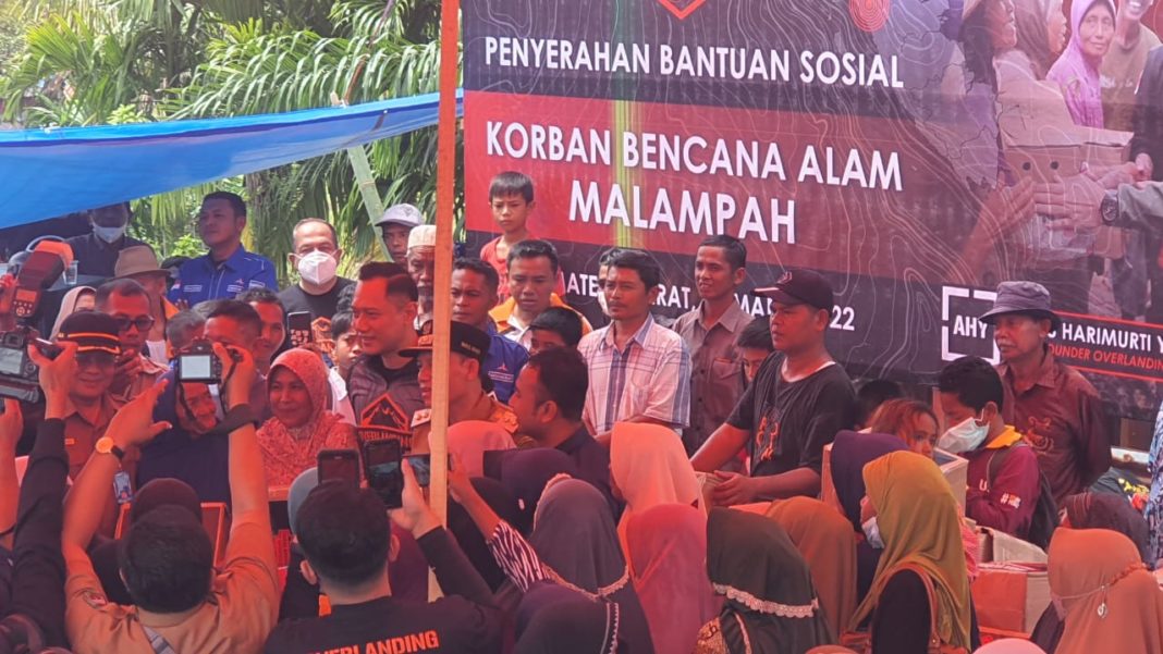 AHY Kunjungi Ranah Minang, Bantu Korban Gempa
