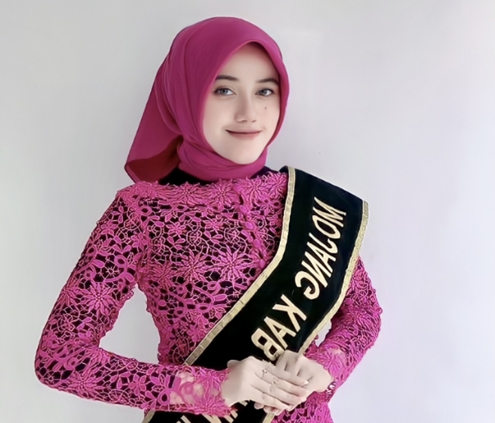 Pandangan Ajeng Siti Fauzi Sofia