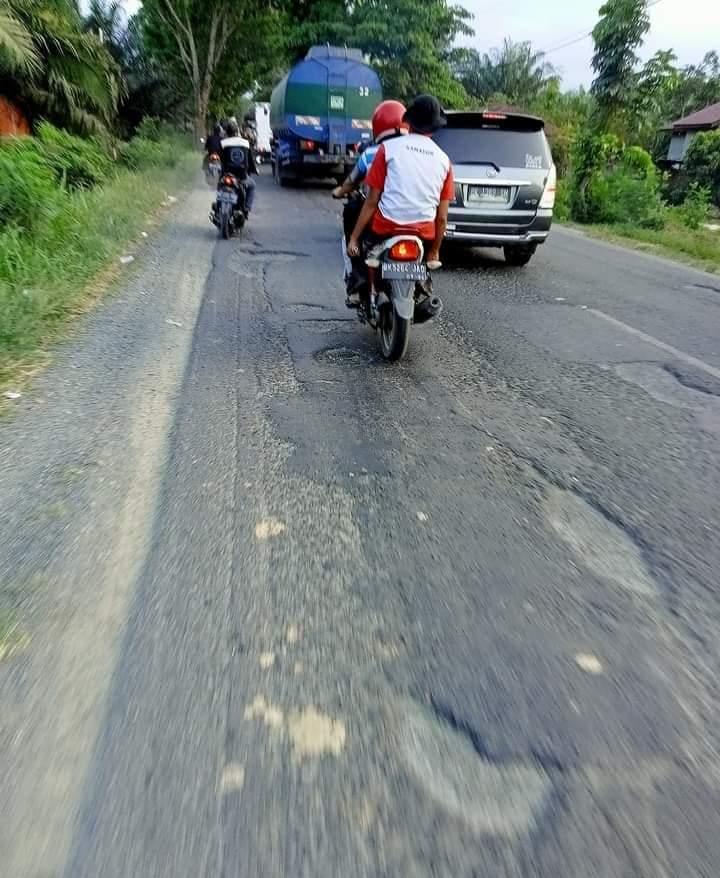 KNPI Minta Kementerian PUPR Perbaiki Jalan Nasional Binjai-Langkat yang Rusak