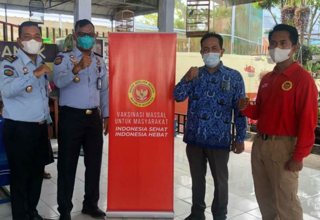 Bersinergi dengan BIN, Lapas Kelas IIA Labuhan Ruku Kanwil Kemenkumham Sumut Gelar Vaksinasi Covid-19