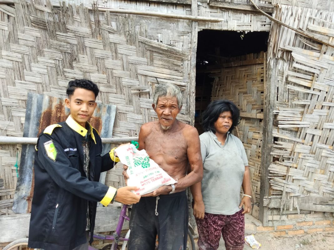 PERMAIS Berbagi Beras kepada Masyarakat yang Membutuhkan