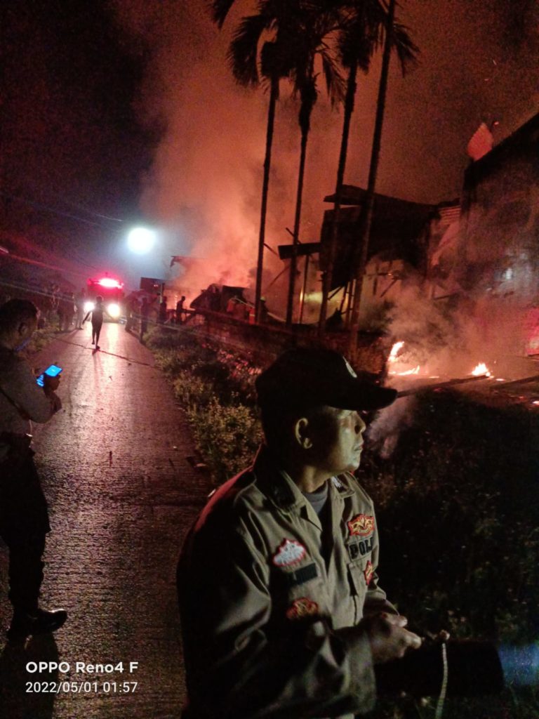 Satu Rumah dan Dua Bangunan Sekolah Di Nagari Bukit Bual Dilahap Sijago Merah