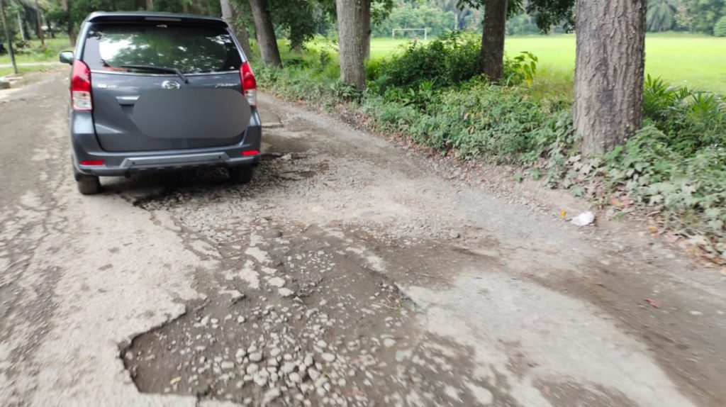 Jalan Rusak di Kecamatan Secanggang Langkat