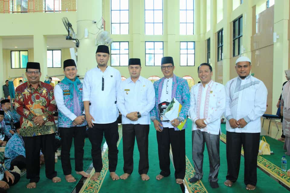 Bupati Benny Dwifa Lepas Keberangkatan 71 Orang Jamaah Calon Haji Kabupaten Sijunjung