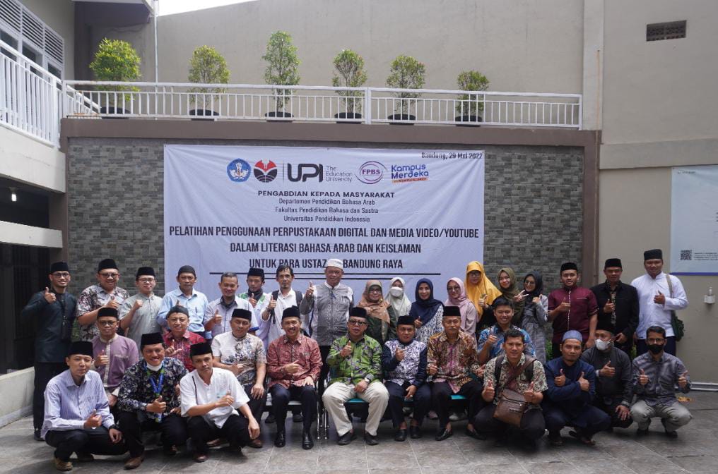 Guru Besar UPI Bandung Gelar Pengabdian pada Masyarakat