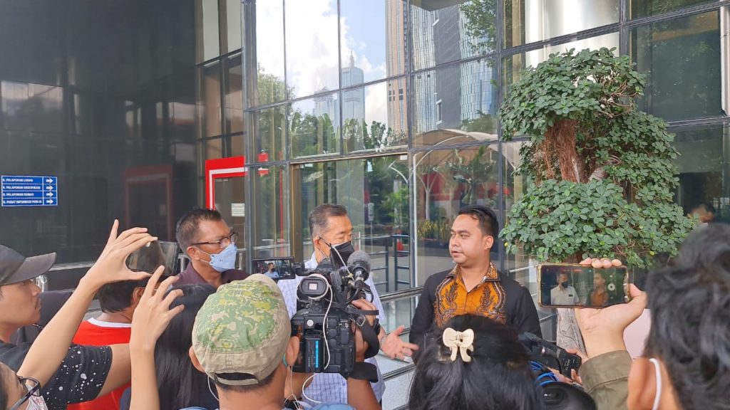 Hilang Tanah Depan Mal Thamrin City