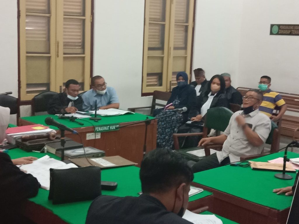 Nawal Lubis Belum Hadir ke PN Medan