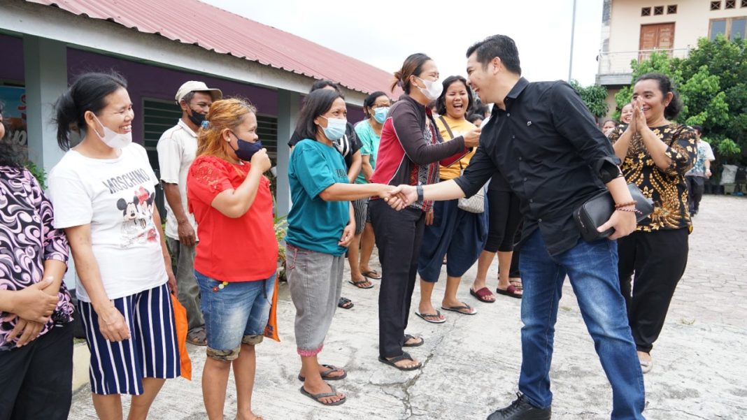 Orang Tua Siswa Penerima Beasiswa