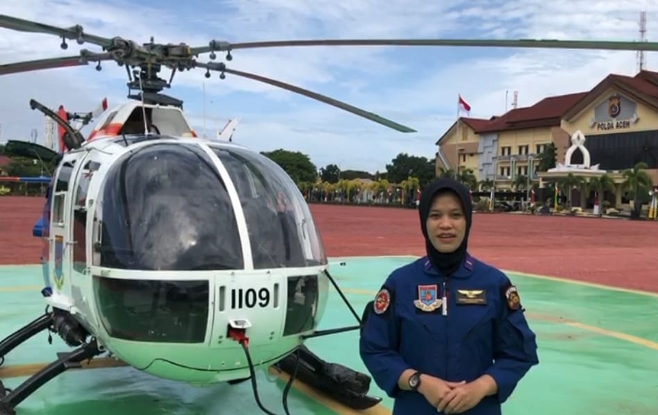 Polwan Cantik Dipercaya sebagai Co-Pilot