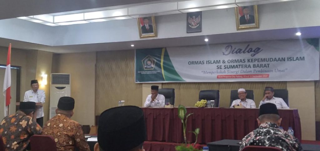 50 Tokoh Muda Islam Ikuti Dialog Kepemudaan Bersama Kanwil Kemenag Sumbar
