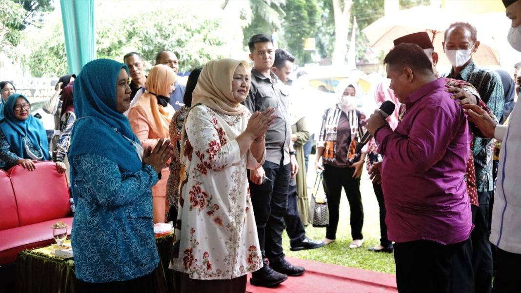 Ketua PKK Sumut Nawal Lubis
