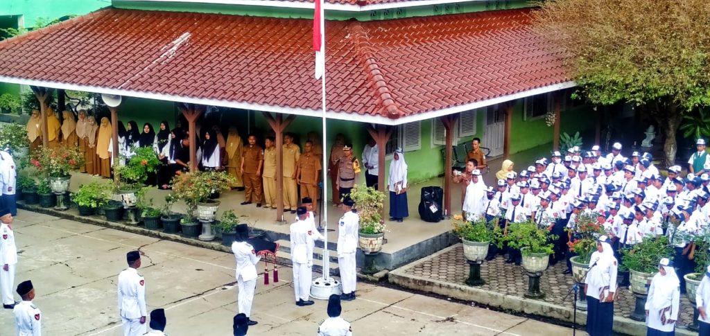 Waka Polres Langsa, Menjadi Pembina Upacara di SMP Negeri 1