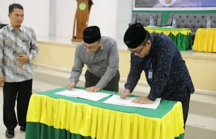 Dekan Fuad IAIN Langsa Teken MoA dengan Dekan Syari'ah UIN Ar Raniry