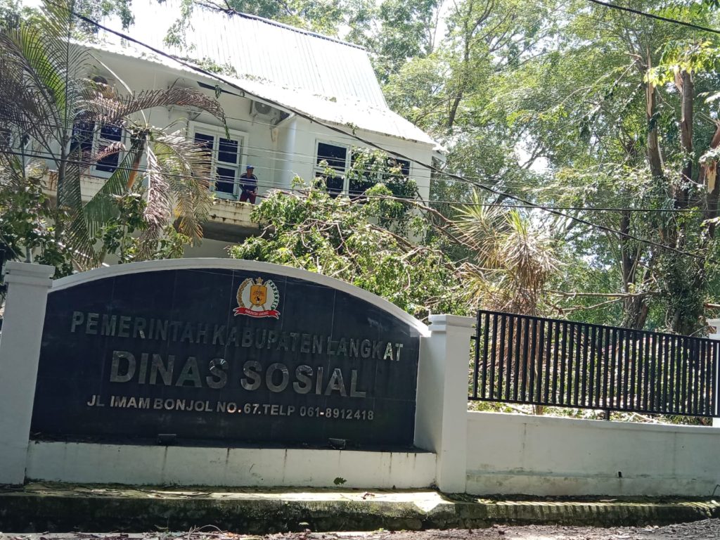 Hujan Deras dan Angin Kecang di Langkat