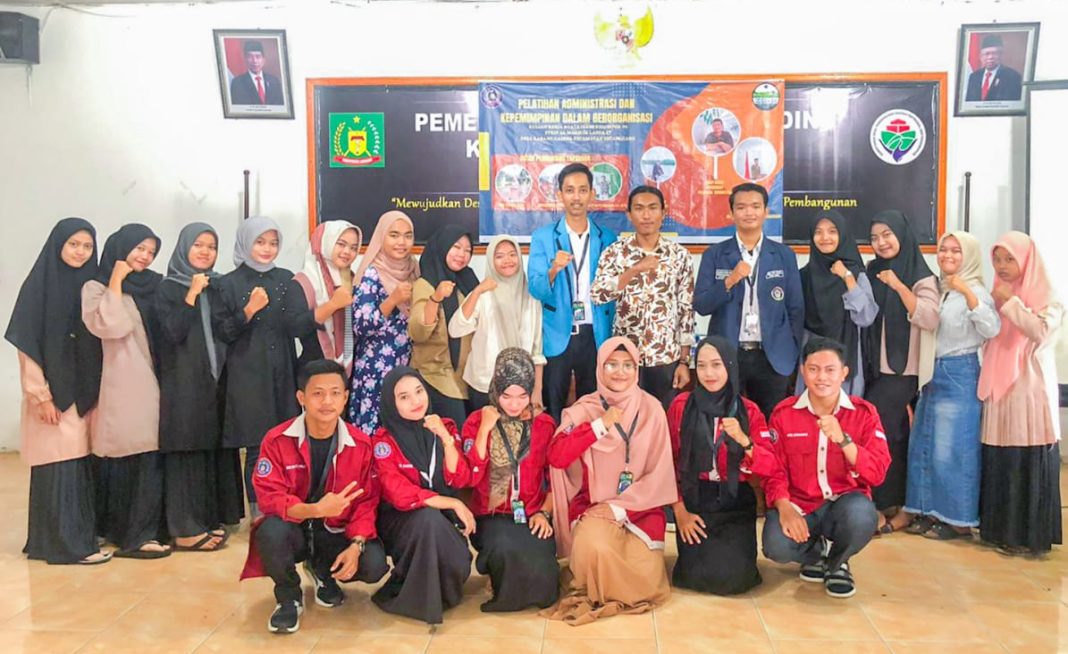 Mahasiswa STKIP AL Maksum