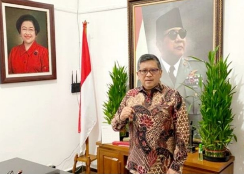 Sekjen PDIP Naik Gunung Sang Hyang