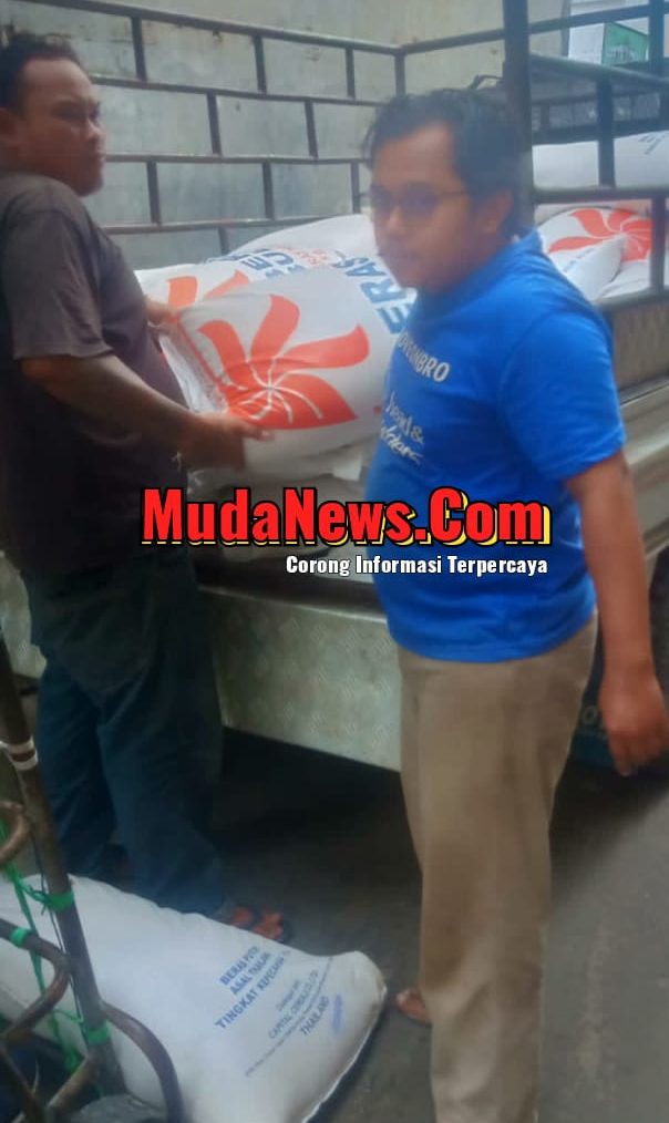 Warga Pasar Lama Labuhanbatu borong beras Bulog 1 Mobil Pickup