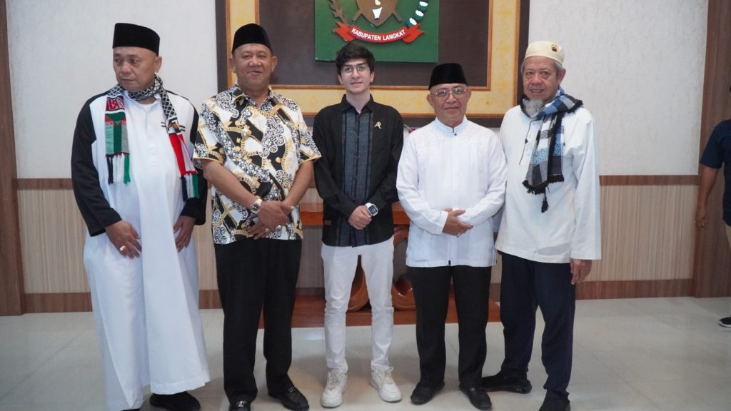 Pemuda Mesjid Mengaji