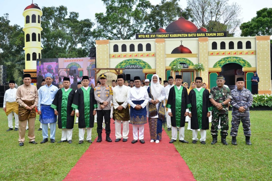 , Bupati Zahir