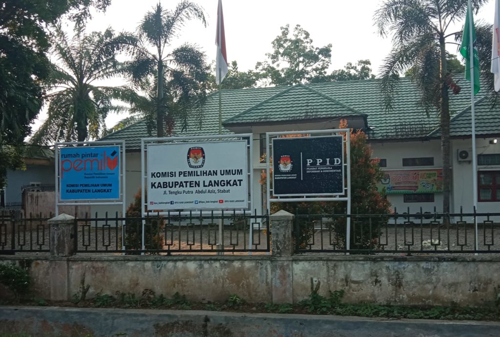 Pengamat Politik KPU dan Dinas Sosial Langkat
